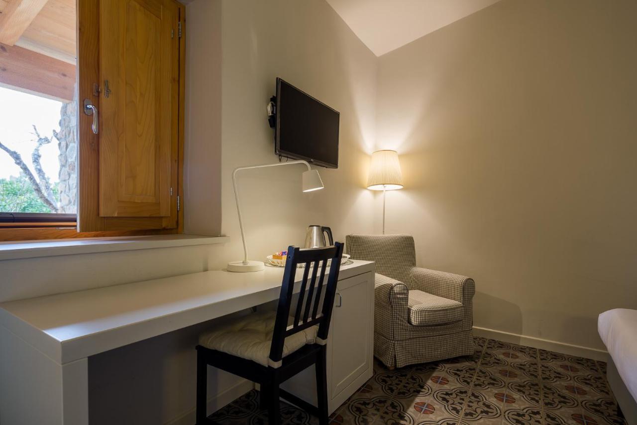 Masseria Agriturismo Torre Di Albidona Требизаче Екстериор снимка