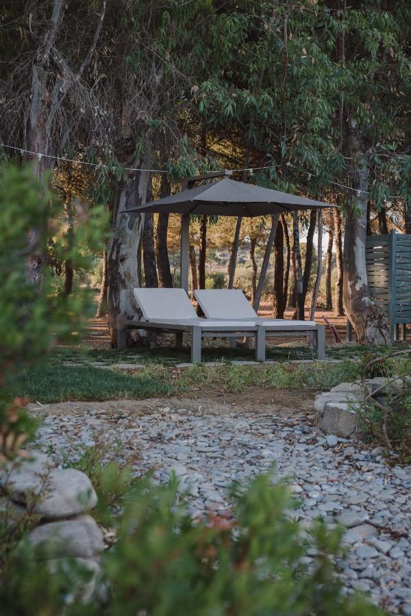 Masseria Agriturismo Torre Di Albidona Требизаче Екстериор снимка